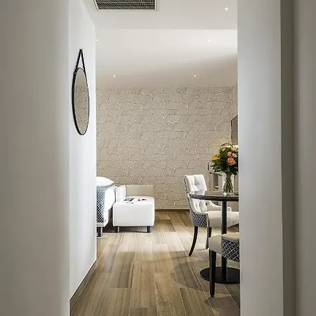 Sublimis Boutique Adults-only